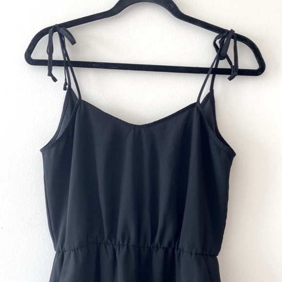 BCBGeneration Tie Strap Lace Trim Romper in Black - Picture 7 of 10